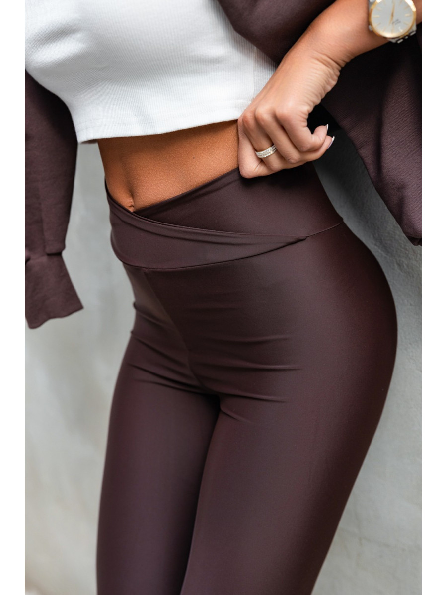 Czekoladowe elastyczne legginsy push-up wish